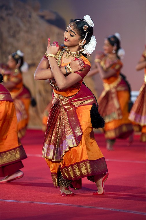 Sri Devi Nithralaya (Mamallapuram Dance Festival 2012 - Bharatanatyam)